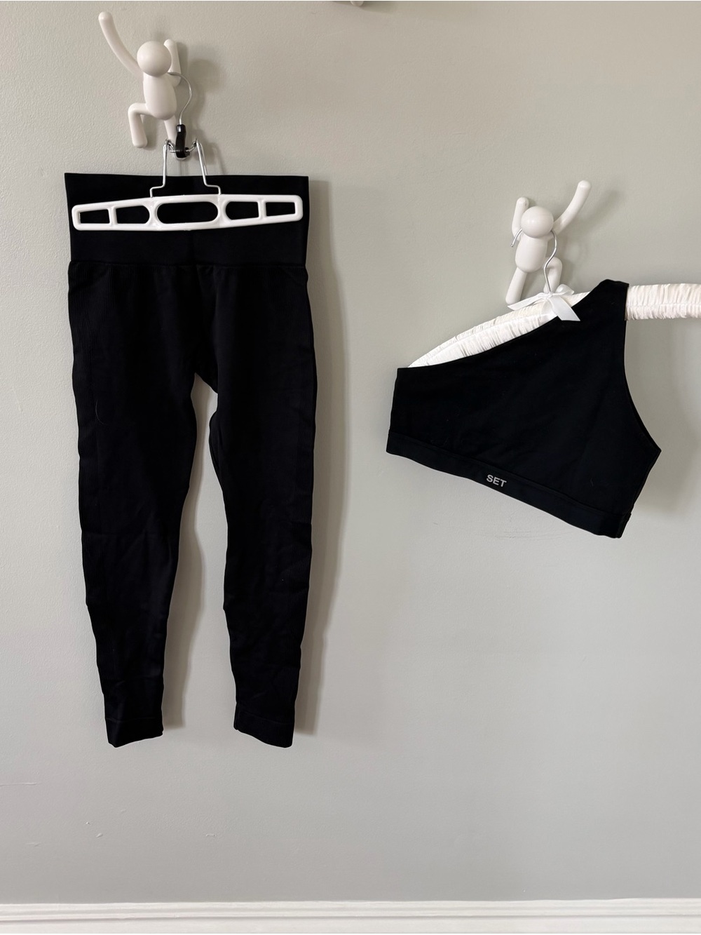SET Active Black Matching Set - One-Shoulder Bra Top and Leggings